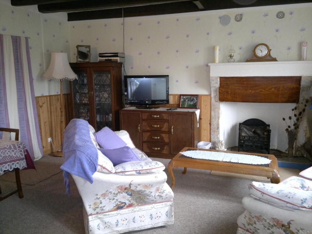 Bouresse La Maison Jaune B&B 외부 사진